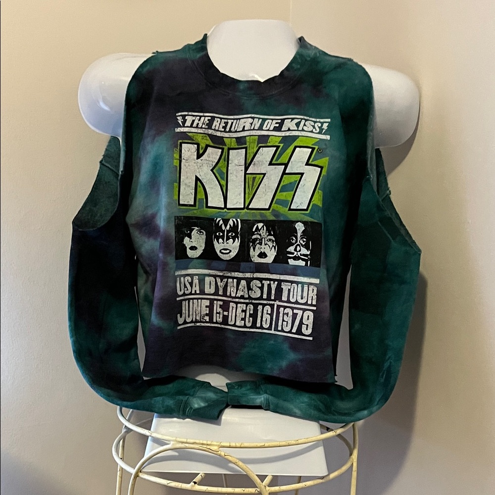 NWOT Kiss  USA Dynasty Tour Tie-Dye by - Black and Green Cropped Sweatshirt